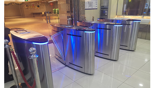 翼閘通道標準尺寸是多少？